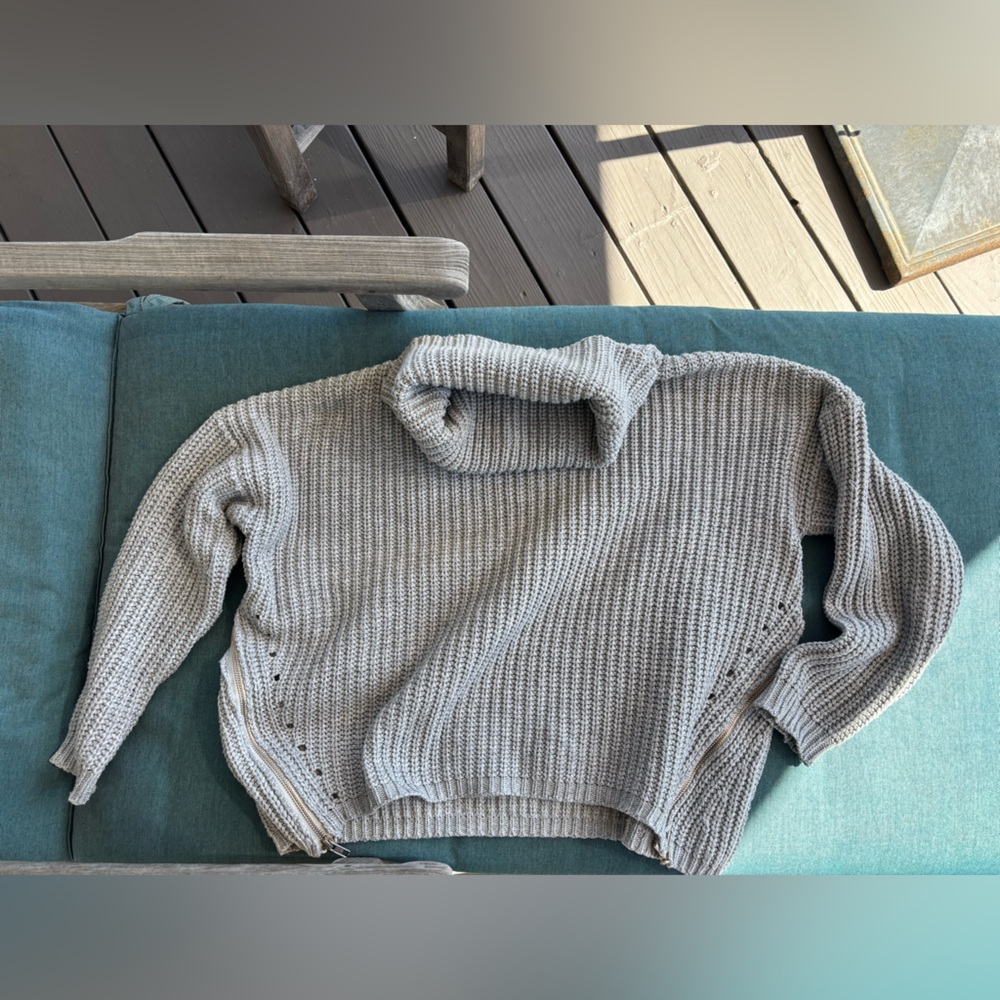 LF Rumor Gray Knit Sweater